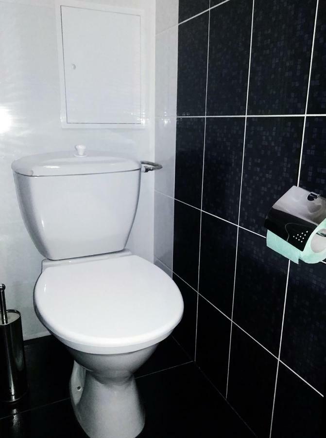 Уютная, Благоустроенная 2-Комнатная Квартира, Wifi Lägenhet Babrujsk Exteriör bild